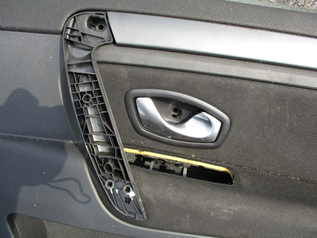 RENAULT LAGUNA MK3 2008 OSF DRIVER SIDE FRONT PLASTIC DOOR CARD PANEL
