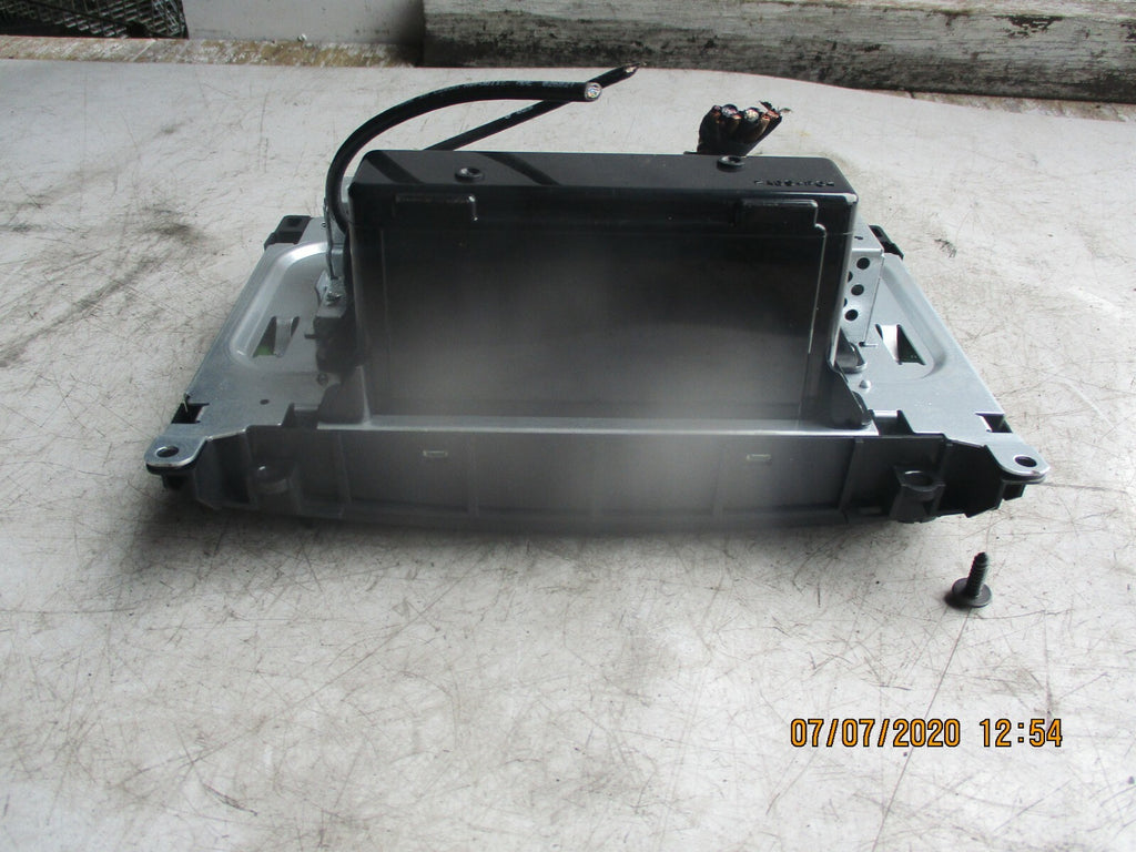 VW VOLKSWAGEN 2015 CRAFTER RADIO STEREO HEAD UNIT 9069008800