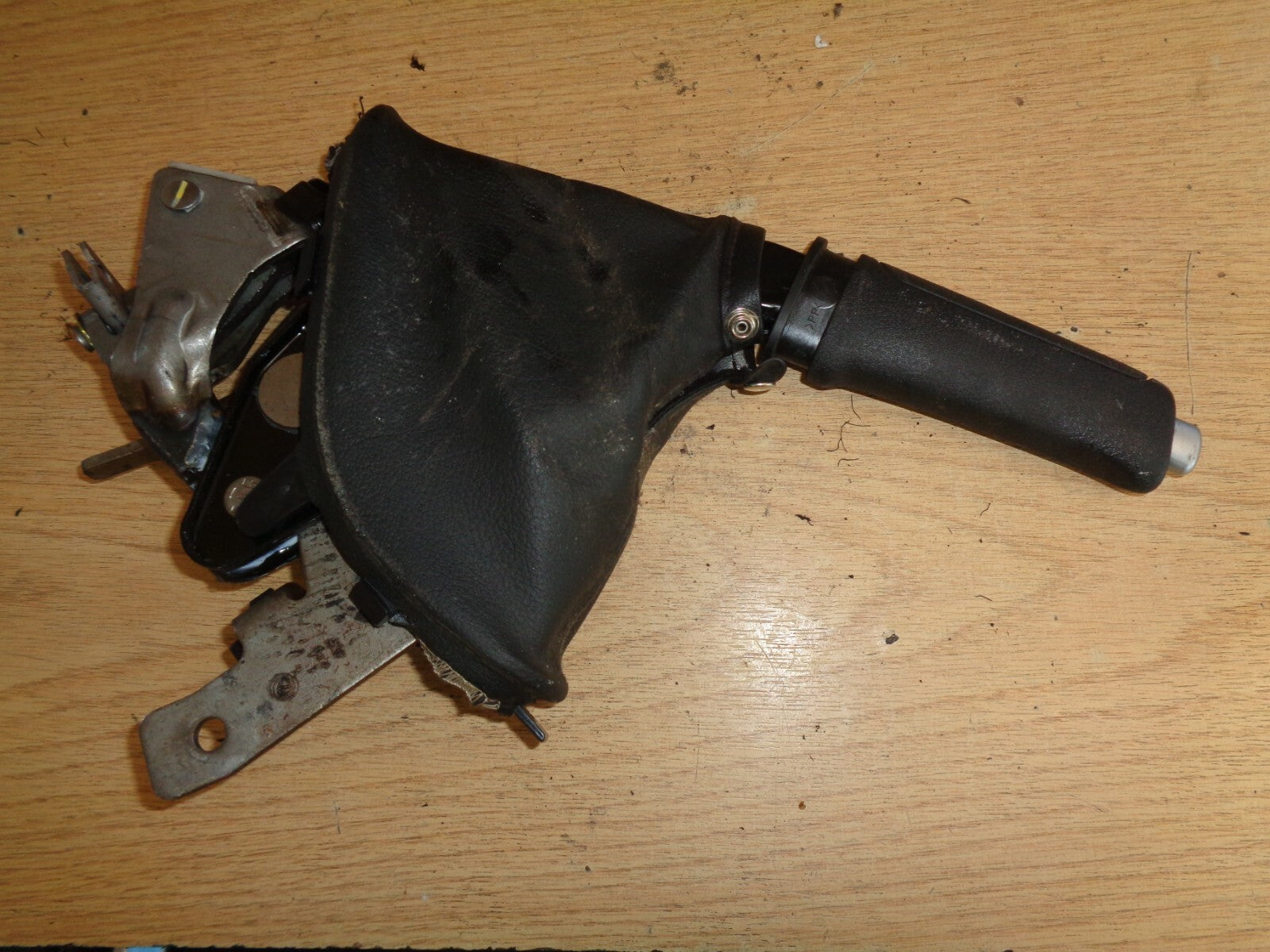ALFA ROMEO 159 JTDM 2004-11 1.9 DIESEL HAND BRAKE LEVER