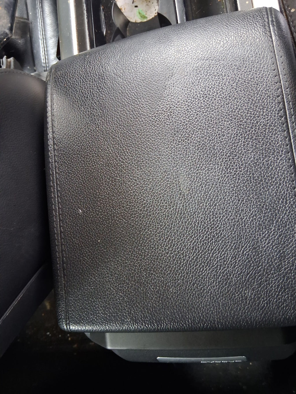 2015 RANGE ROVER EVOQUE L538 CENTER CONSOLE LEATHER ARM REST