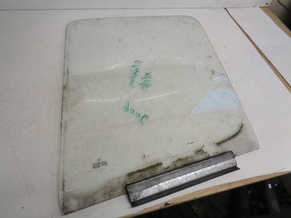 MERCEDES BENZ SPRINTER MK1 2006 NSF PASSENGER SIDE FRONT WINDOW GLASS