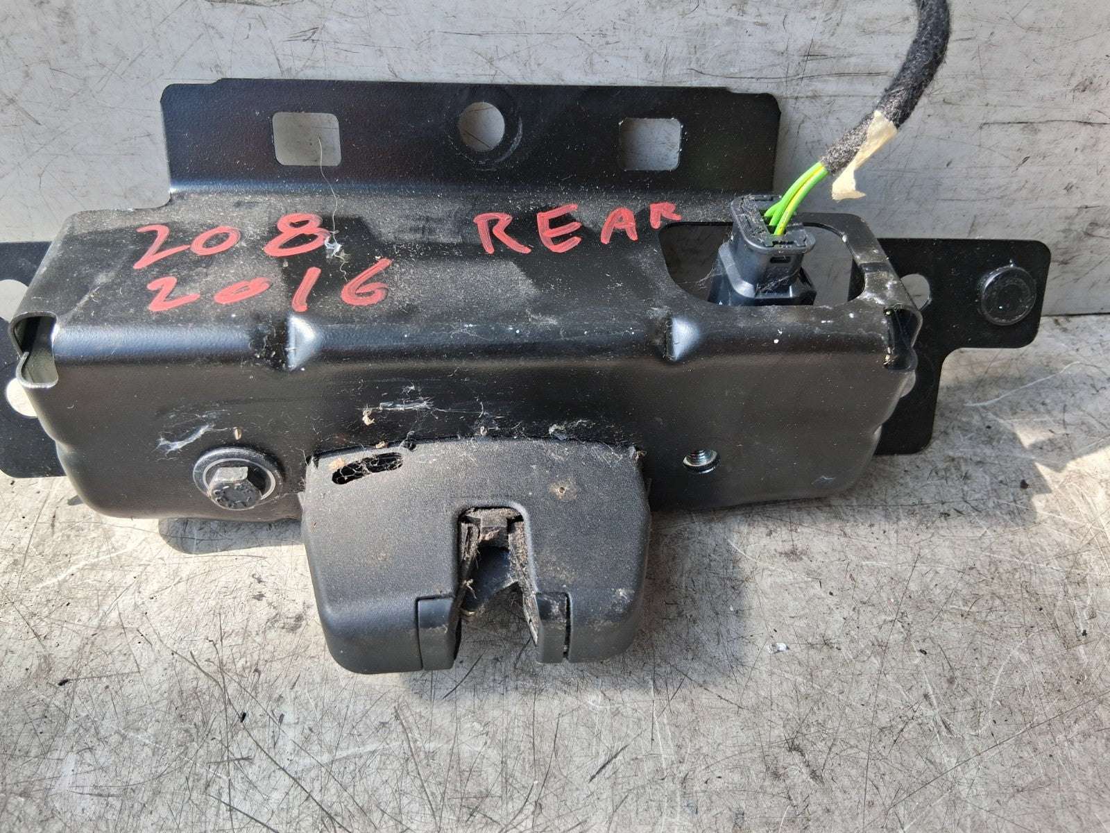 2016 PEUGEOT 208 REAR BOOTLID TAILGATE BOOT LOCK MECHANISM 9151487499