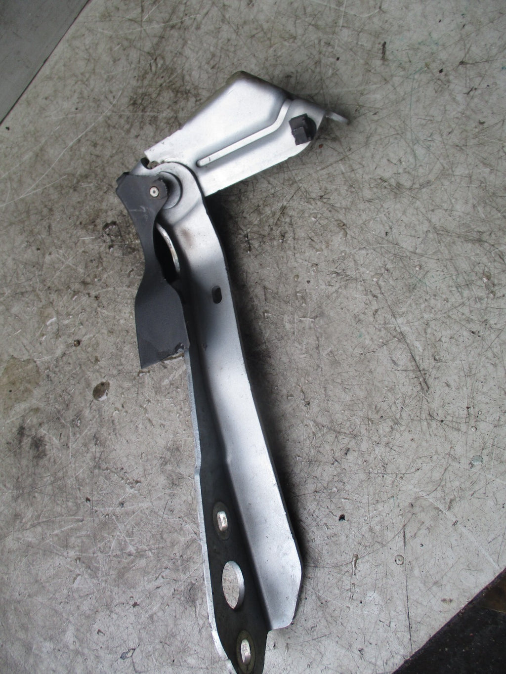 2013 RENAULT MASTER MK3 BONNET HINGES PAIR  654010006R
