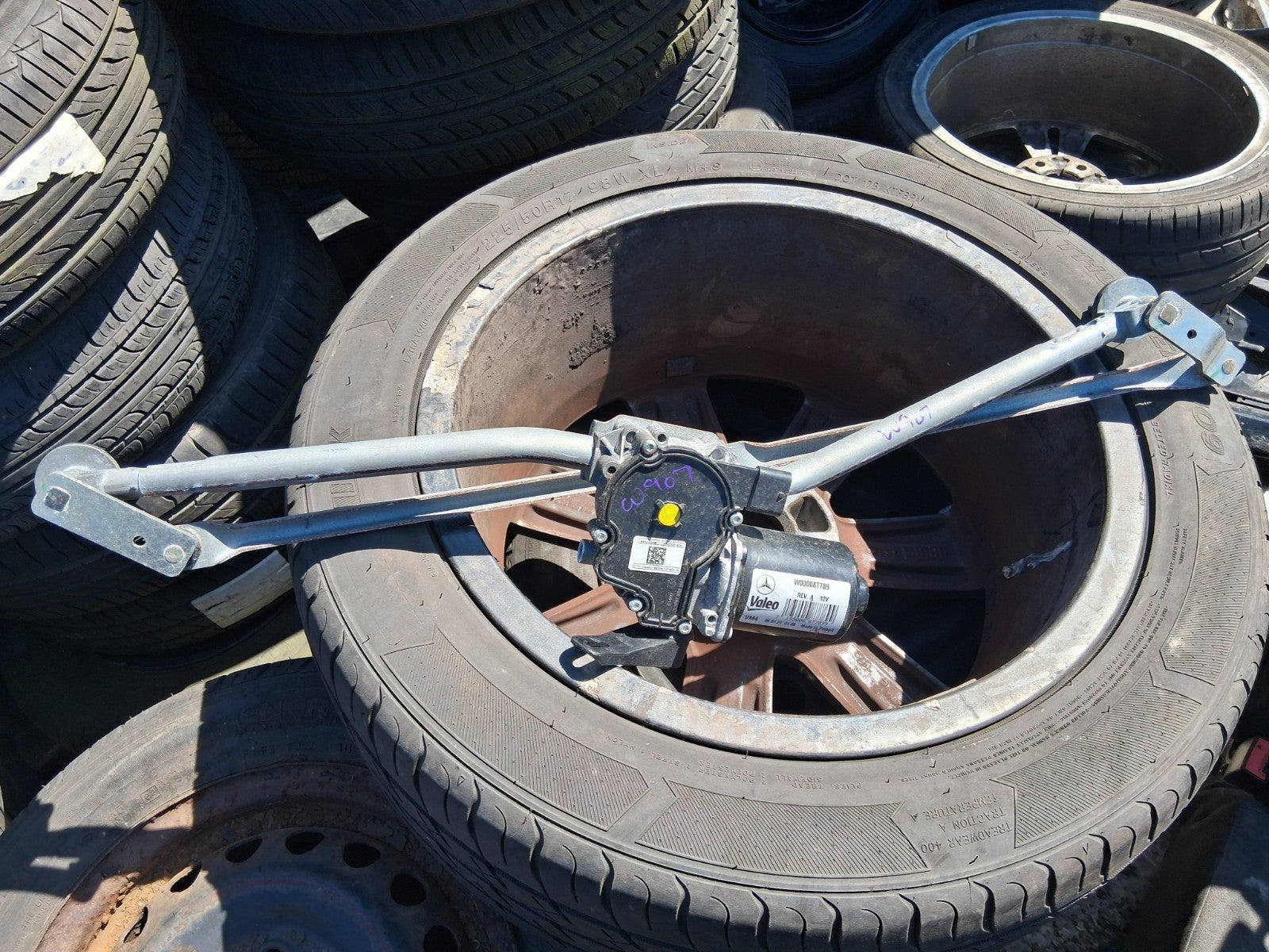 2018 MERCEDES SPRINTER W907 FRONT WINDSCREEN WIPER MOTOR LINKAGE A9108200500