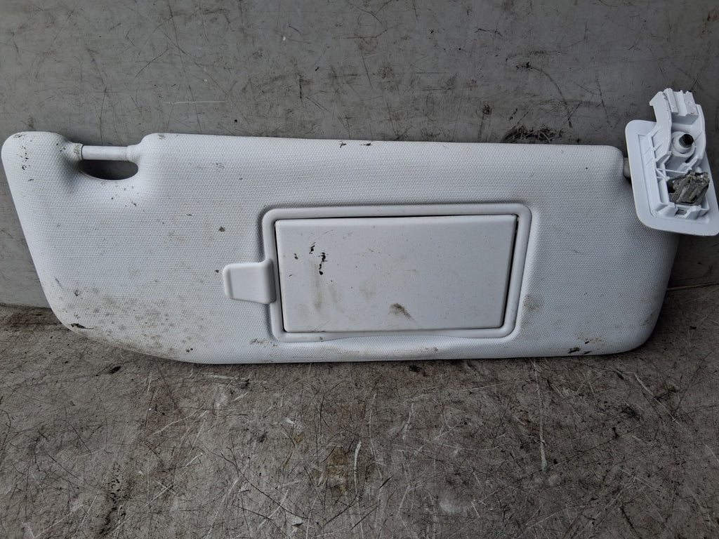 2012 PEUGEOT 208 OSF DRIVER SIDE FRONT RIGHT SUN VISOR SHADE