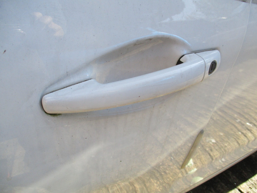 PEUGEOT 208 2017 5 DOOR NSF PASSENGER SIDE FRONT EXTERIOR DOOR HANDLE WHITE EWP
