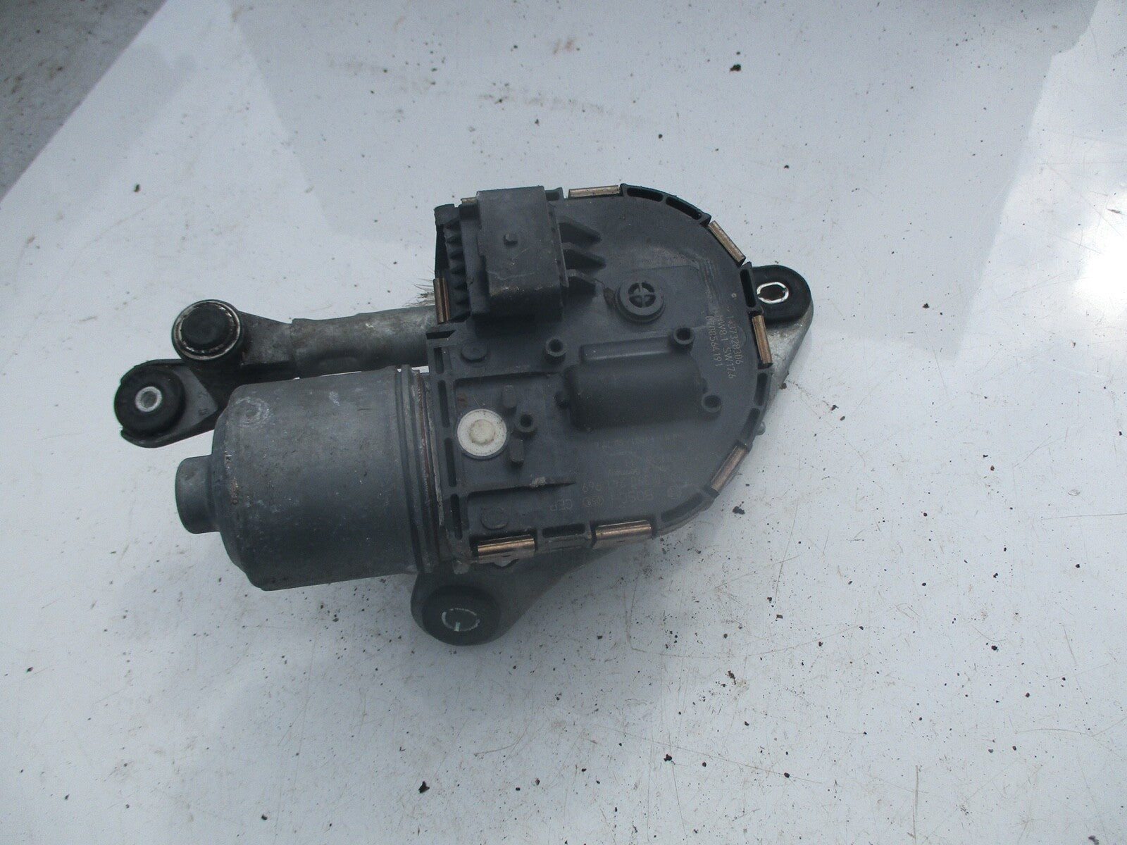 PEUGEOT 407 COUPE 2006 OSF DRIVER SIDE FRONT WIPER MOTOR 1137328306 0390241969