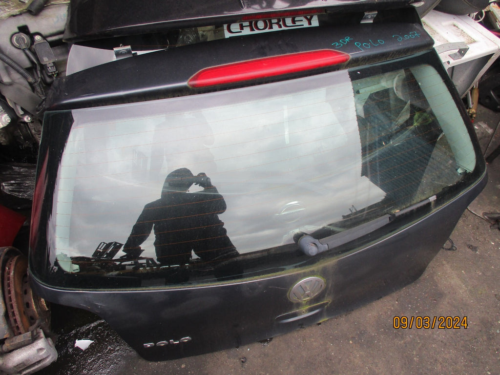 VW VOLKSWAGEN POLO MK4 2007 3 DOOR REAR COMPLETE TAILGATE BOOTLID GREY