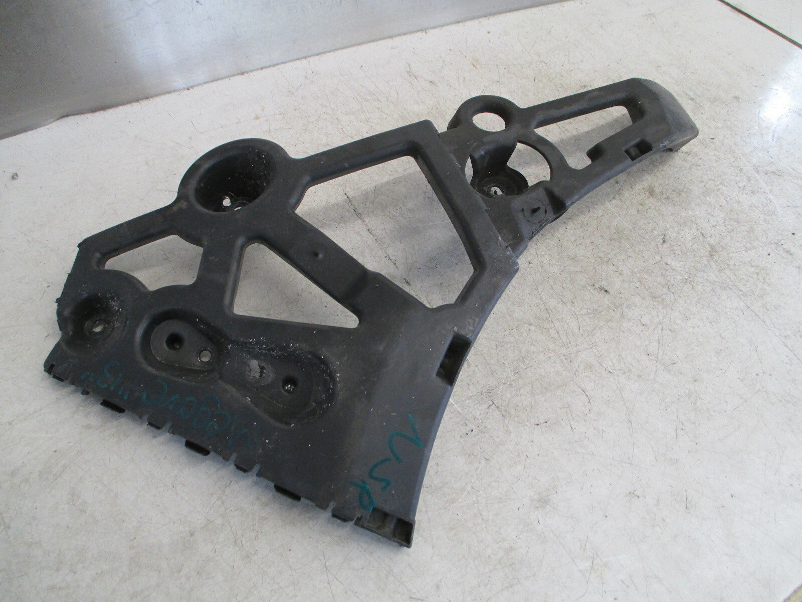 RENAULT MEGANE MK3 2013 NSR PASSENGER REAR BUMPER MOUNTING BRACKET 850450010R