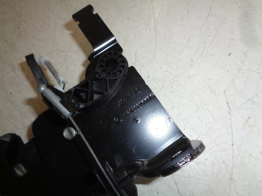 MERCEDES BENZ E CLASS W212 PASSENGER LEFT REAR SEAT LOCK A2129200176