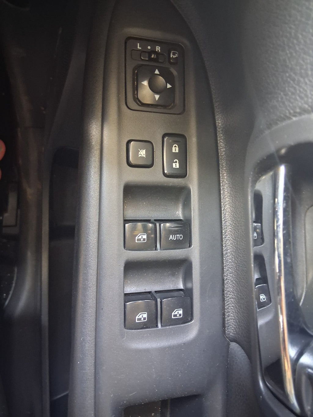 2018 MITSUBISHI OUTLANDER MK3 OSF DRIVER SIDE FRONT POWERFOLD WINDOW SWITCH
