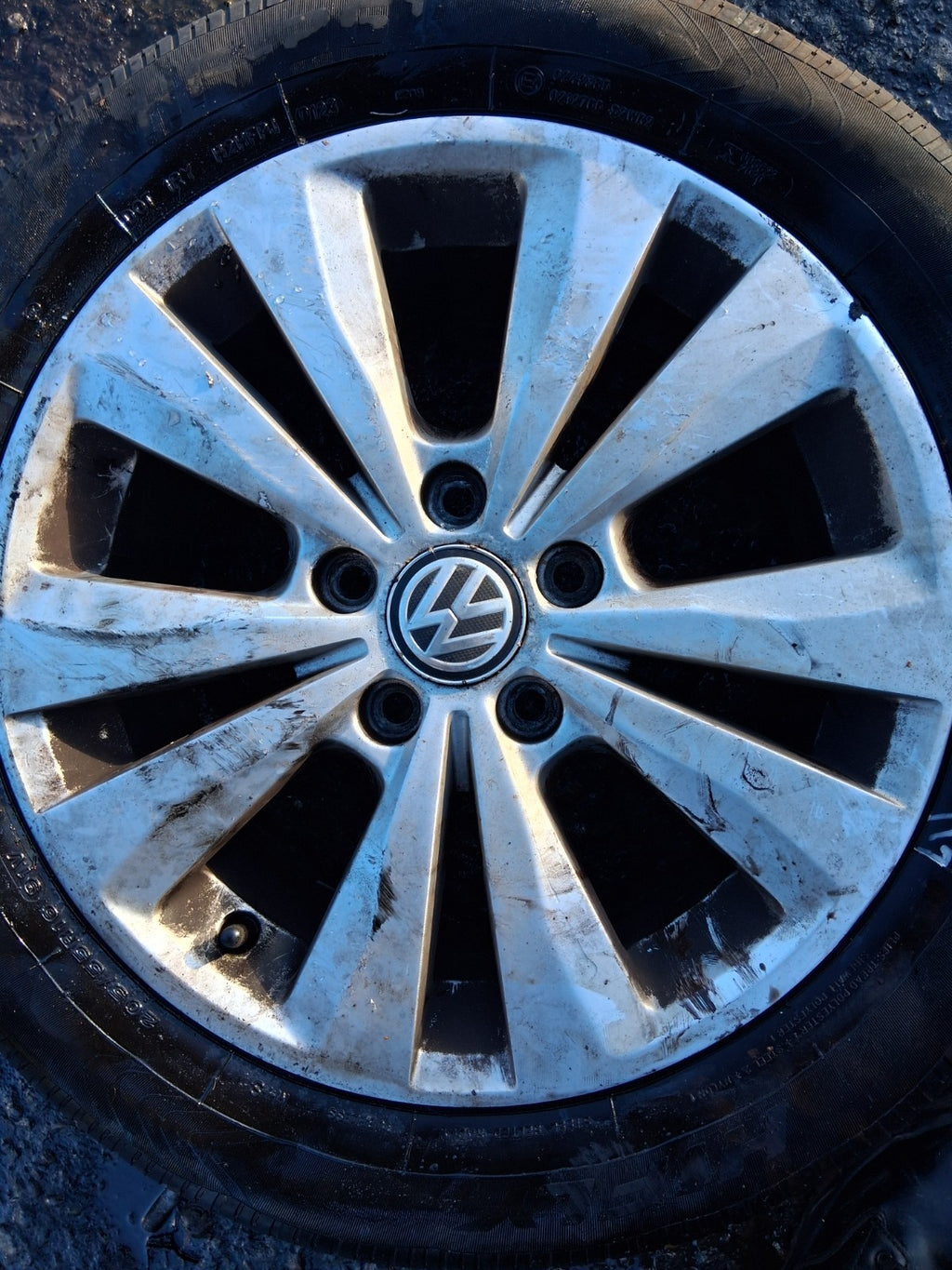 2013 VW VOLKSWAGEN GOLF MK7 16 INCH ALLOY WHEEL WITH TYRE 205/55R16
