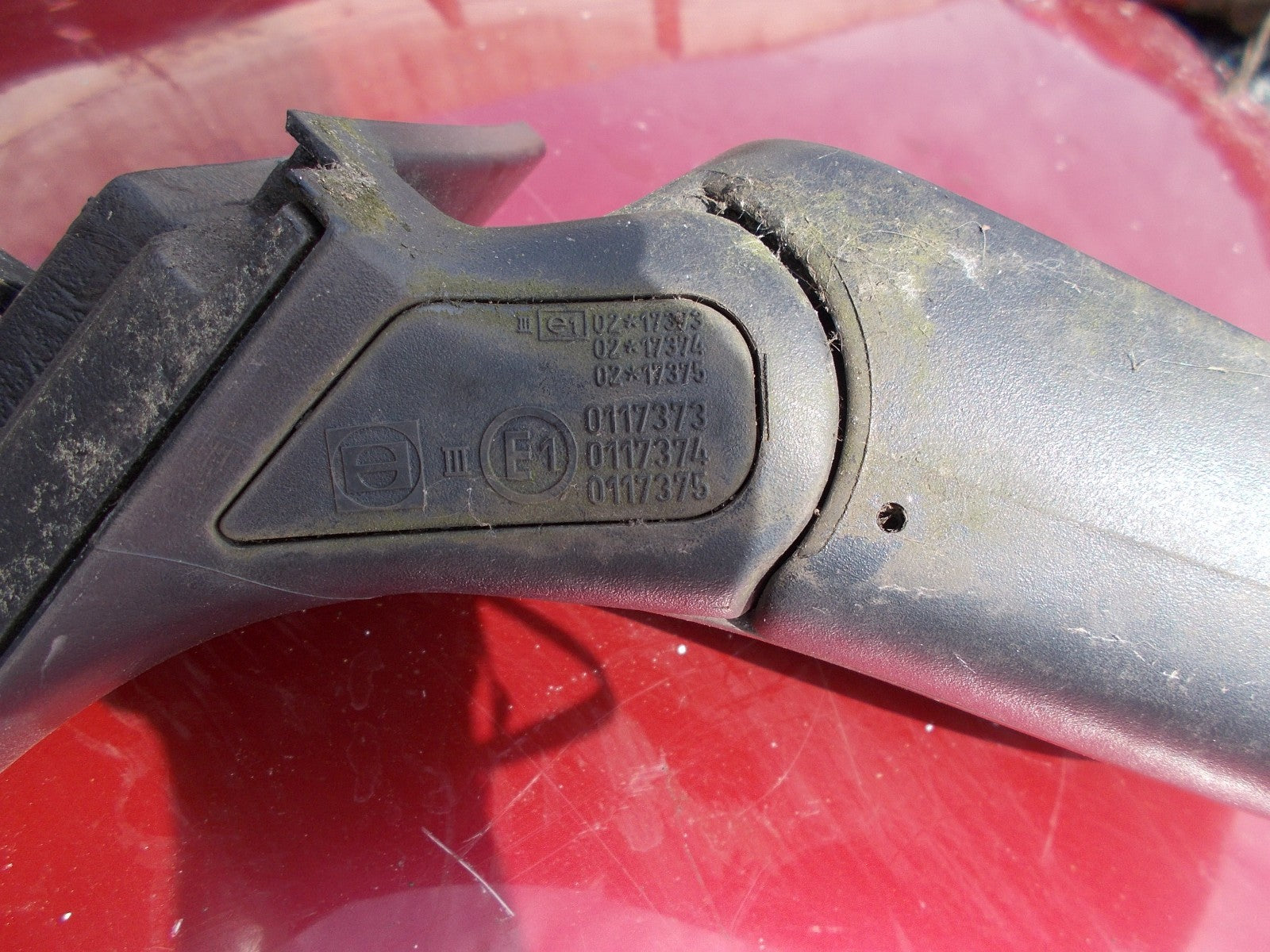 VOLVO S40 NS/ PASSENGER SIDE ELECTRIC WING MIRROR 0117373
