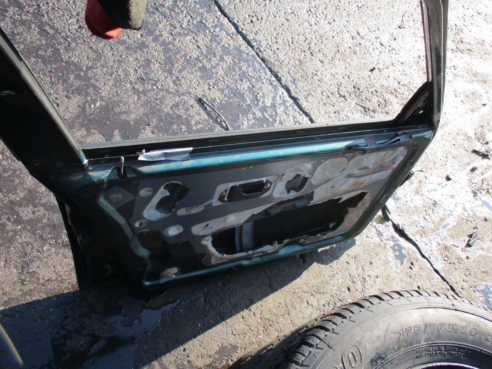 BMW 3 SERIES E30 TOURING ESTATE NSF PASSENGER SIDE FRONT DOOR BARE GREEN