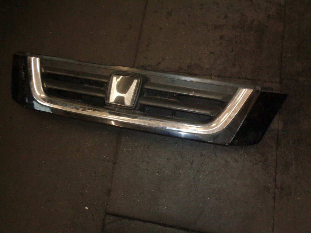 HONDA CRV CR-V 1999-2001 FRONT BUMPER CENTER GRILL WITH BADGE 751010000