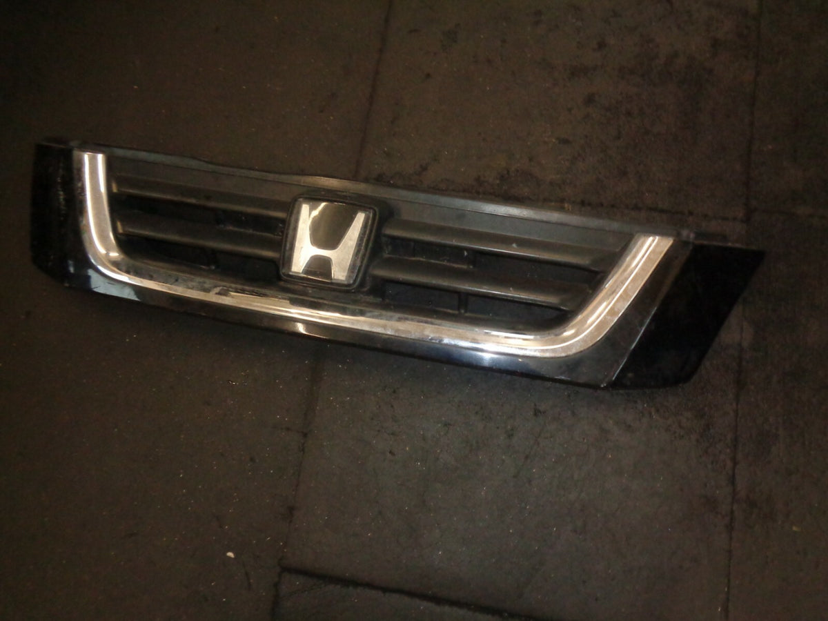 HONDA CRV CR-V 1999-2001 FRONT BUMPER CENTER GRILL WITH BADGE 751010000