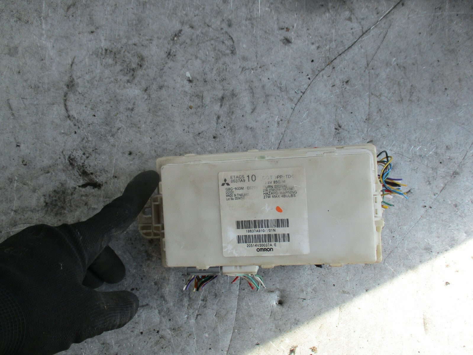 MITSUBISHI MIRAGE MK6 FUSE BOX RELAY UNIT 8637A910