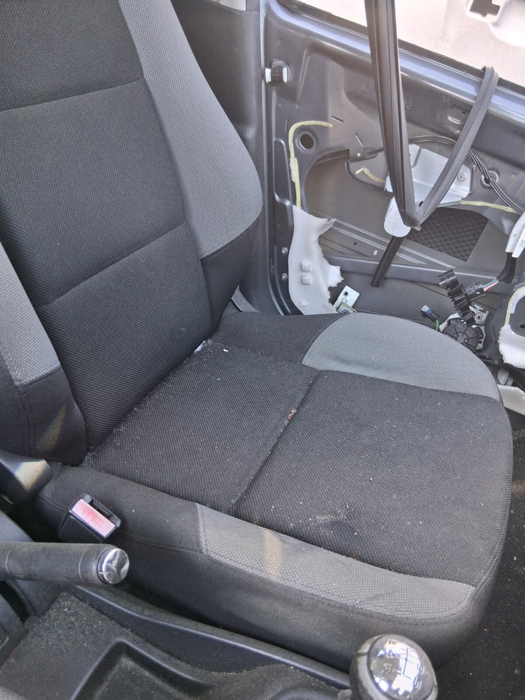 2009 PEUGEOT 207 NSF PASSENGER SIDE FRONT LEFT COMPLETE SEAT