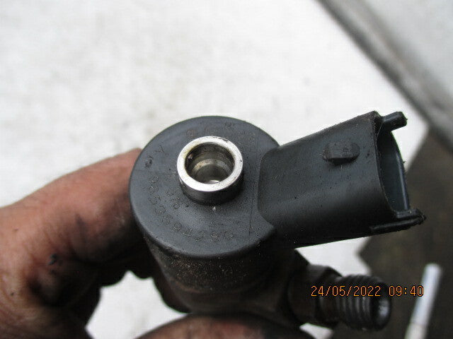 PEUGEOT 206 307 EXPERT 1998-2005 1.6 2.0 DIESEL FUEL INJECTOR 9653594280 REF 1
