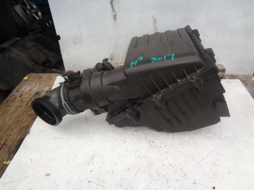 AUDI A3 2017 2.0 DIESEL AIR FILTER BOX + MAF SENSOR 5Q0129607AA