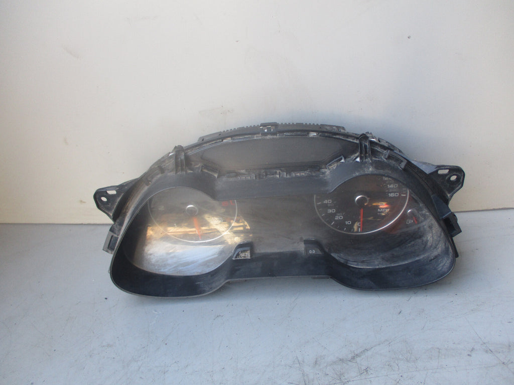 AUDI A4 B8 2013 2.0 DIESEL INSTRUMENT CLUSTER SPEEDOMETER 8K0920983G