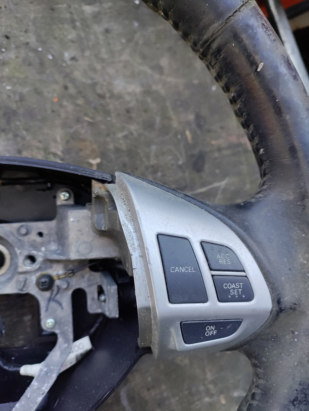 2008 MITSUBISHI OUTLANDER MK2 MULTI FUNCTION STEERING WHEEL