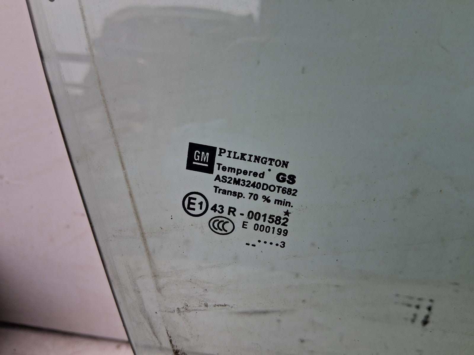 2013 VAUXHALL ASTRA J ESTATE OSF DRIVER SIDE FRONT RIGHT WINDOW GLASS