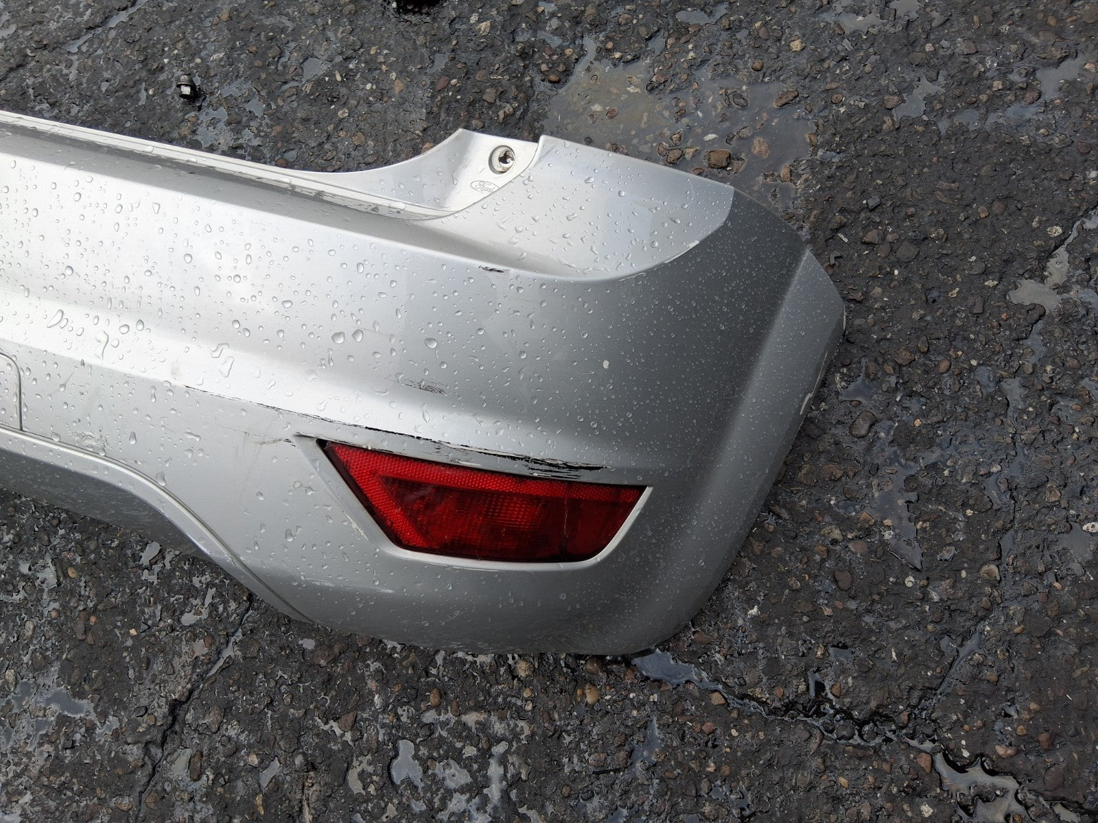 2008 FORD FOCUS MK2 HATCHBACK REAR COMPLETE BUMPER SILVER