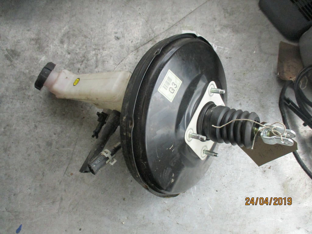 KIA RIO YB (MK4) BRAKE SERVO & BOTTLE RESERVOIR MASTER CYLINDER