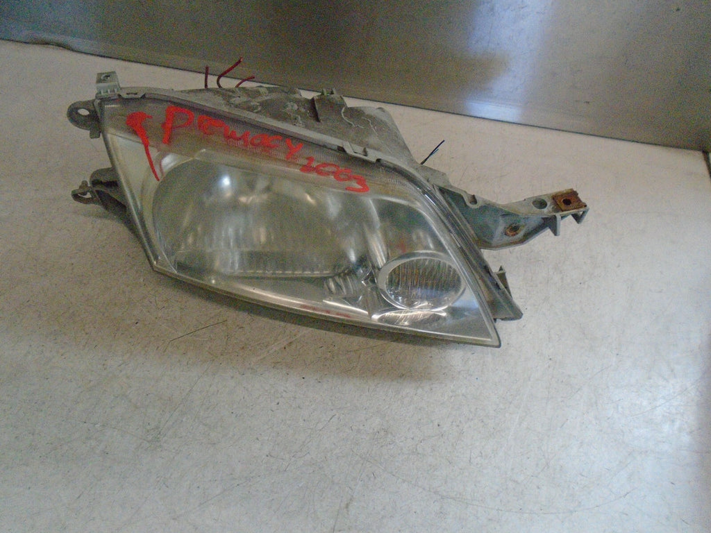 MAZDA PREMACY 2003 MK1 OS DRIVER SIDE HEADLIGHT HEADLAMP