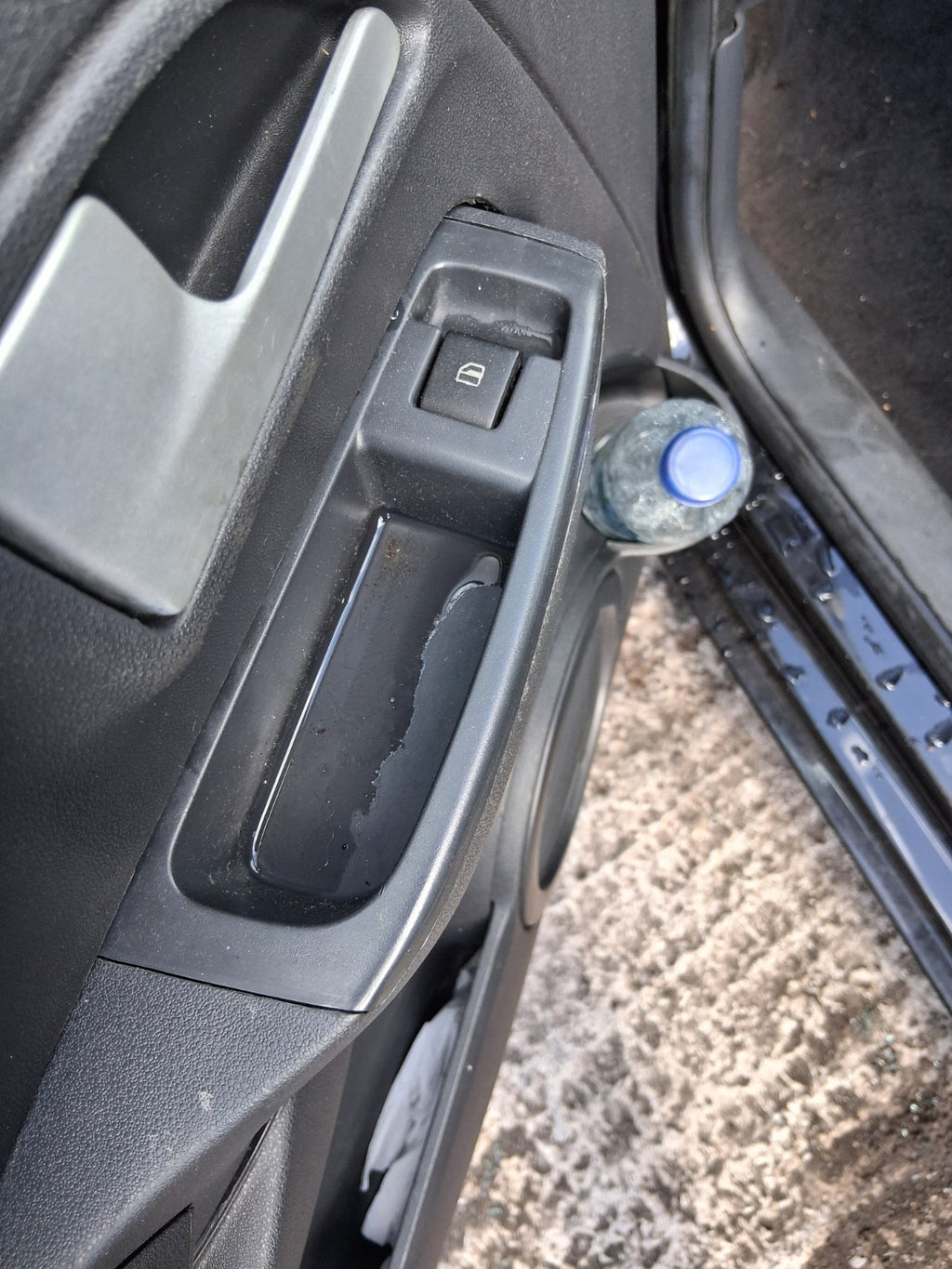 2011 VW VOLKSWAGEN FOX 3 DOOR NS PASSENGER SIDE FRONT LEFT WINDOW CONTROL SWITCH