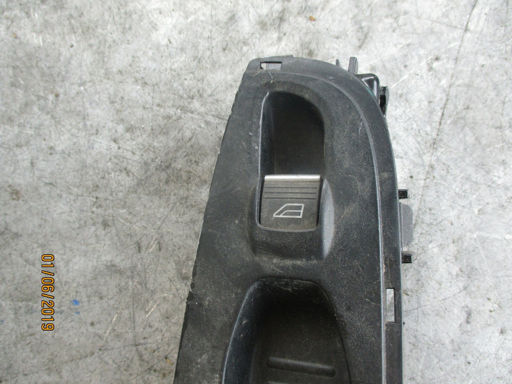FORD FIESTA MK7 NS PASSENGER SIDE WINDOW SWITCH 1S0867255E