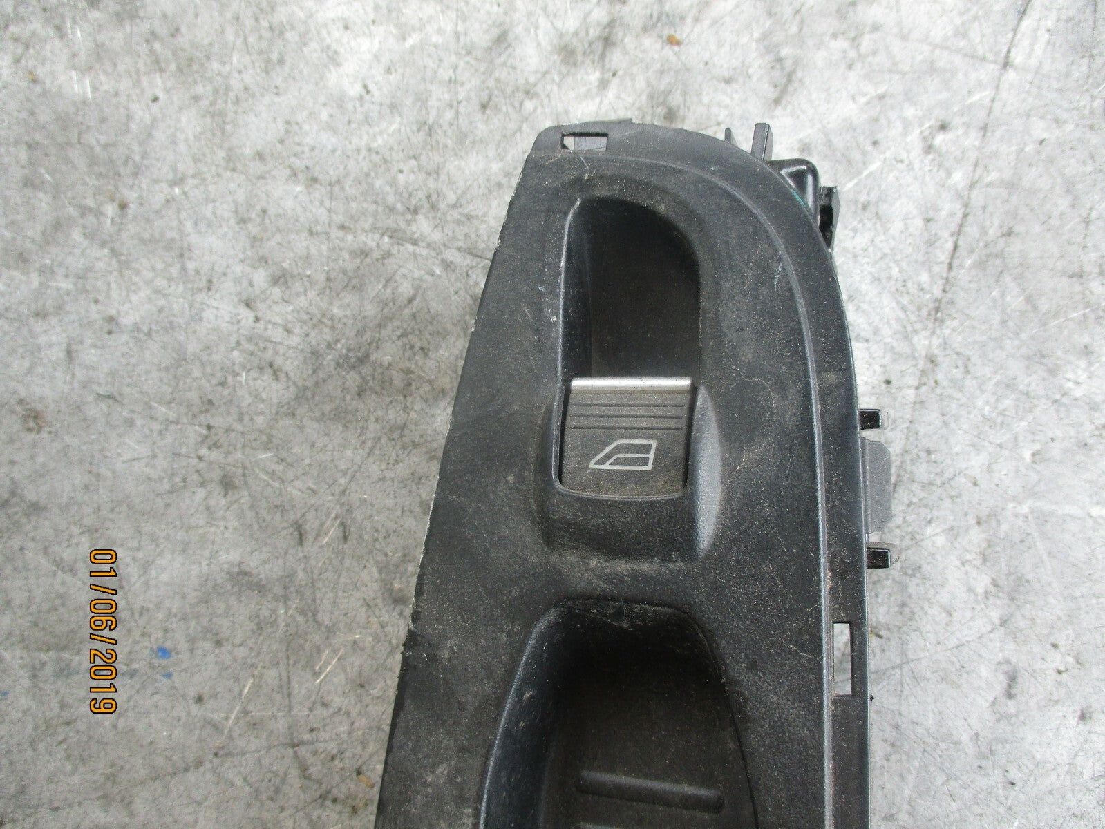 FORD FIESTA MK7 NS PASSENGER SIDE WINDOW SWITCH 1S0867255E