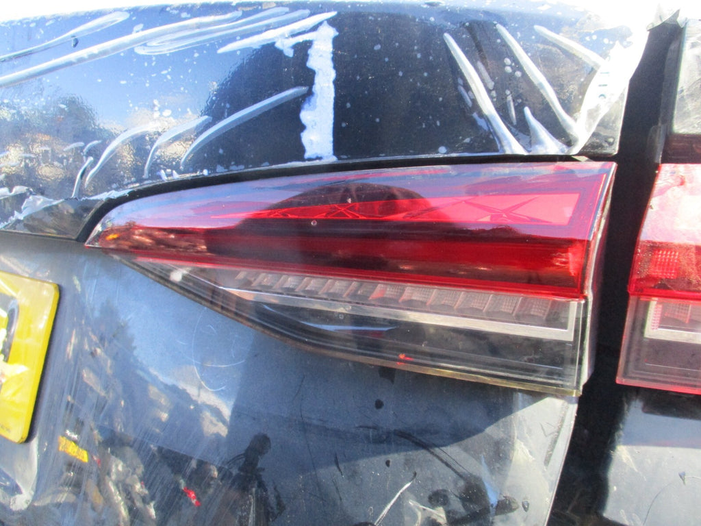 2023 SKODA OCTAVIA MK4 NX ESTATE OSR DRIVER SIDE REAR INNER TAIL LIGHT LAMP