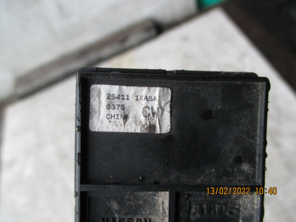 NISSAN JUKE 2015 MK1 NSF FRONT PASSENGER SIDE WINDOW SWITCH 254111KA5A