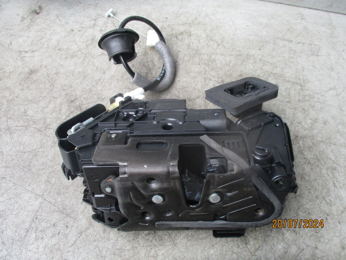SKODA SCALA 2020 OSR DRIVER SIDE REAR DOOR LOCK MECHANISM 5TA839016K