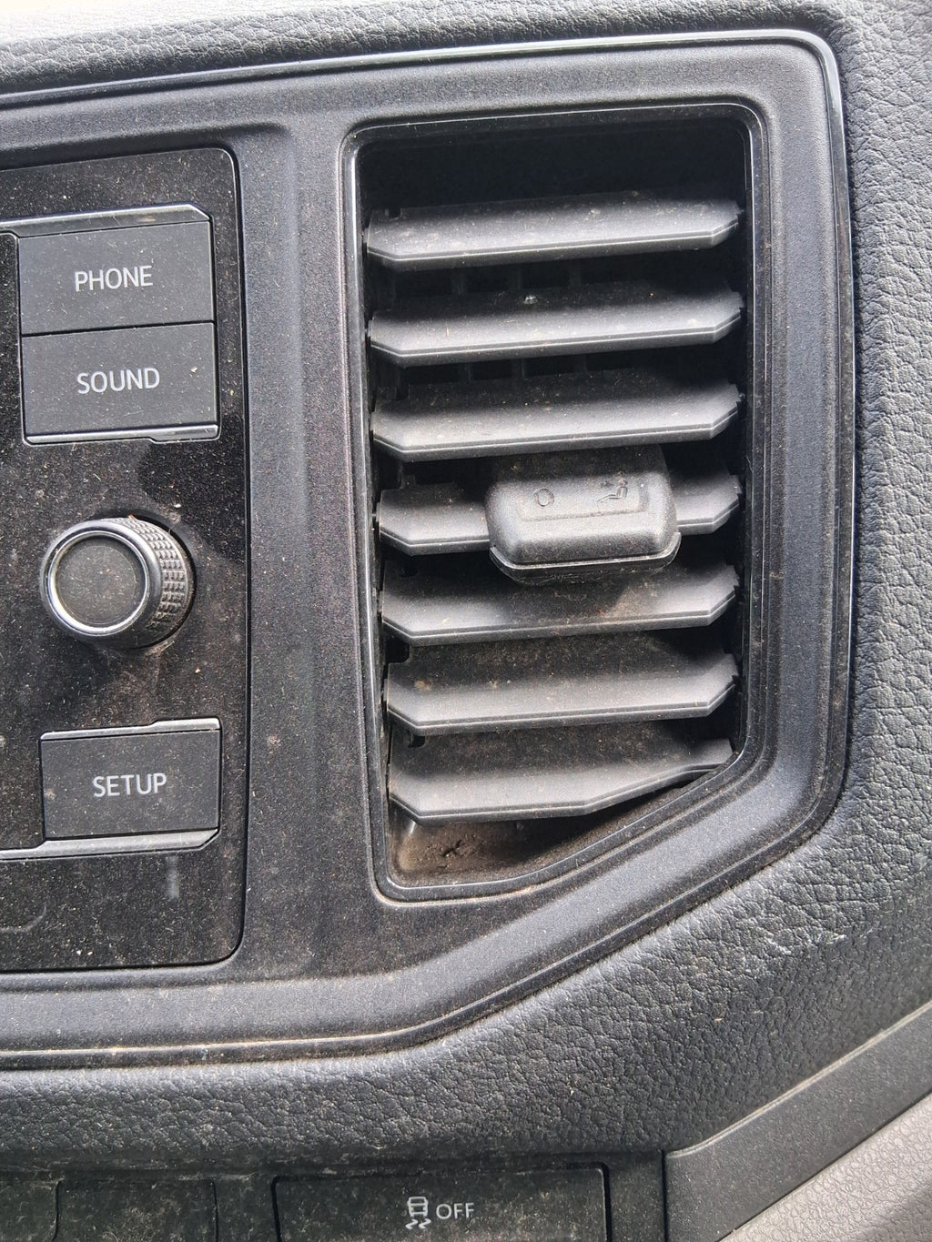 2022 VW VOLKSWAGEN CRAFTER MK2 FRONT DASHBOARD PAIR OF CENTRE AIR VENTS