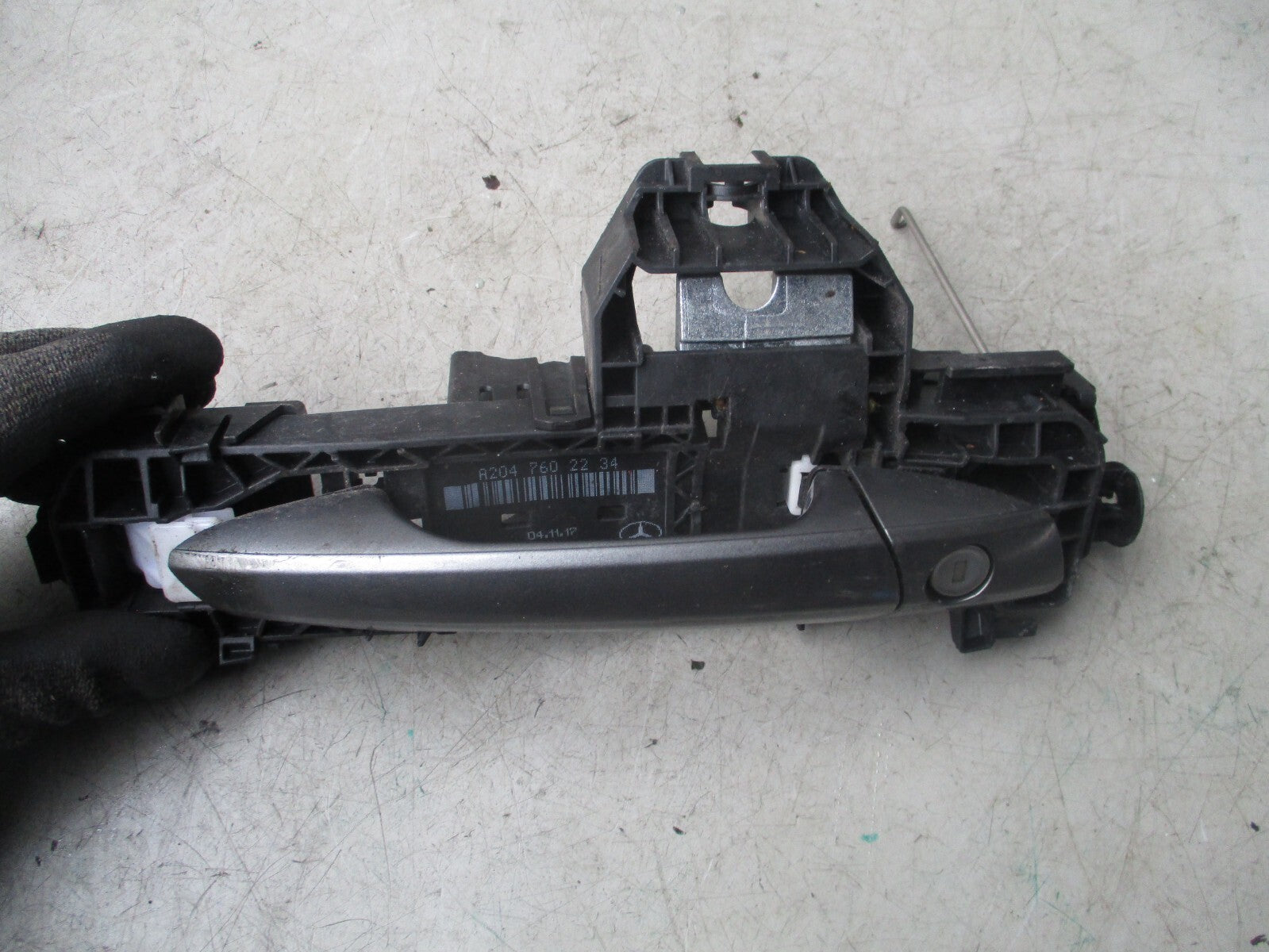 2014 MERCEDES BENZ C CLASS W204 OS FRONT DRIVER SIDE DOOR HANDLE A2047602234