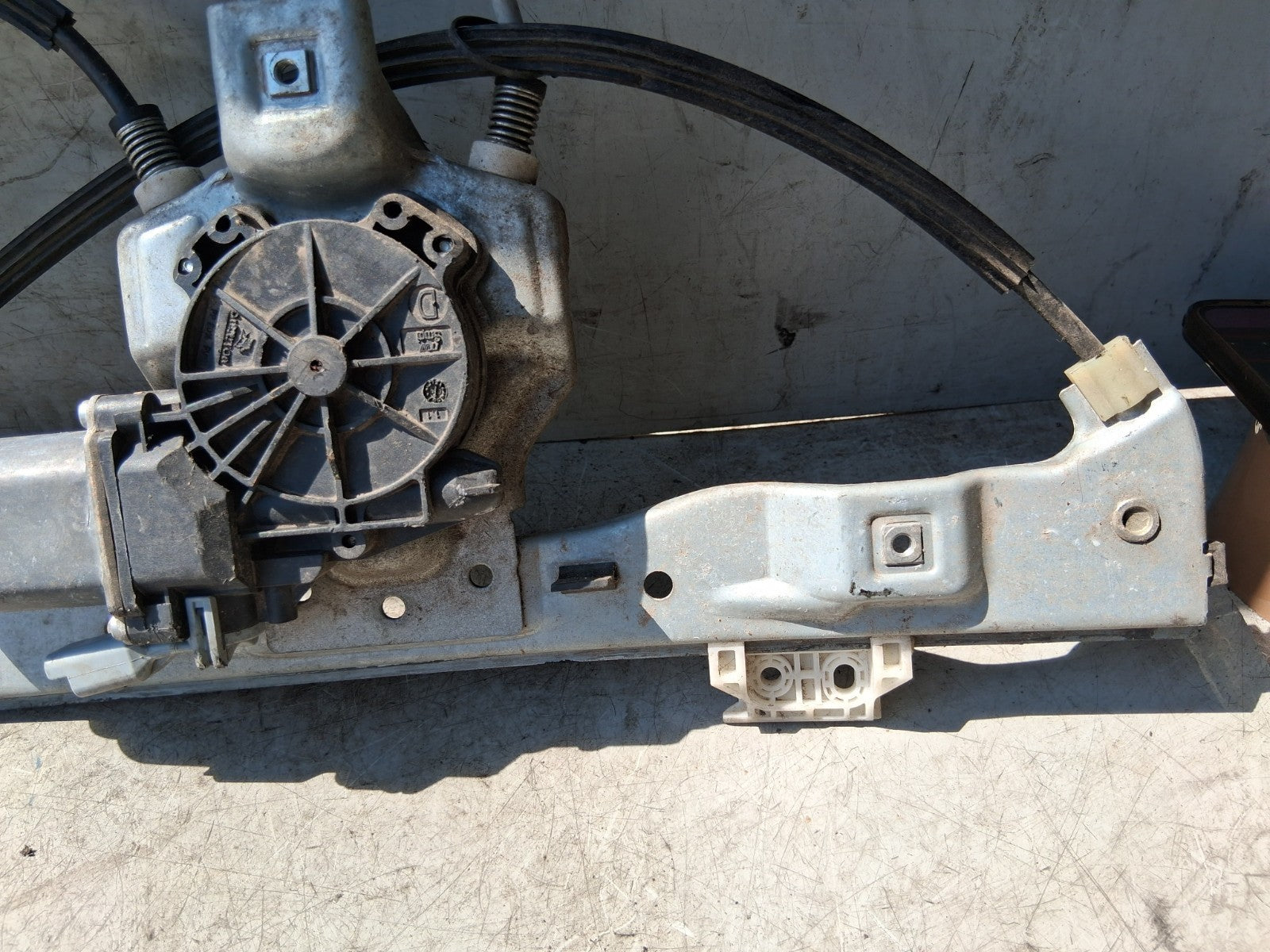 2014 CITROEN DS3 NSF PASSENGER SIDE FRONT LEFT WINDOW MOTOR & REGULATOR