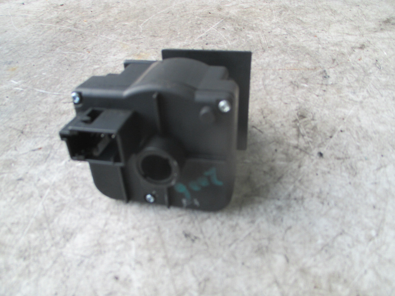 MERCEDES BENZ A CLASS W169 2006 HEADLIGHT SWITCH UNIT A1695451704