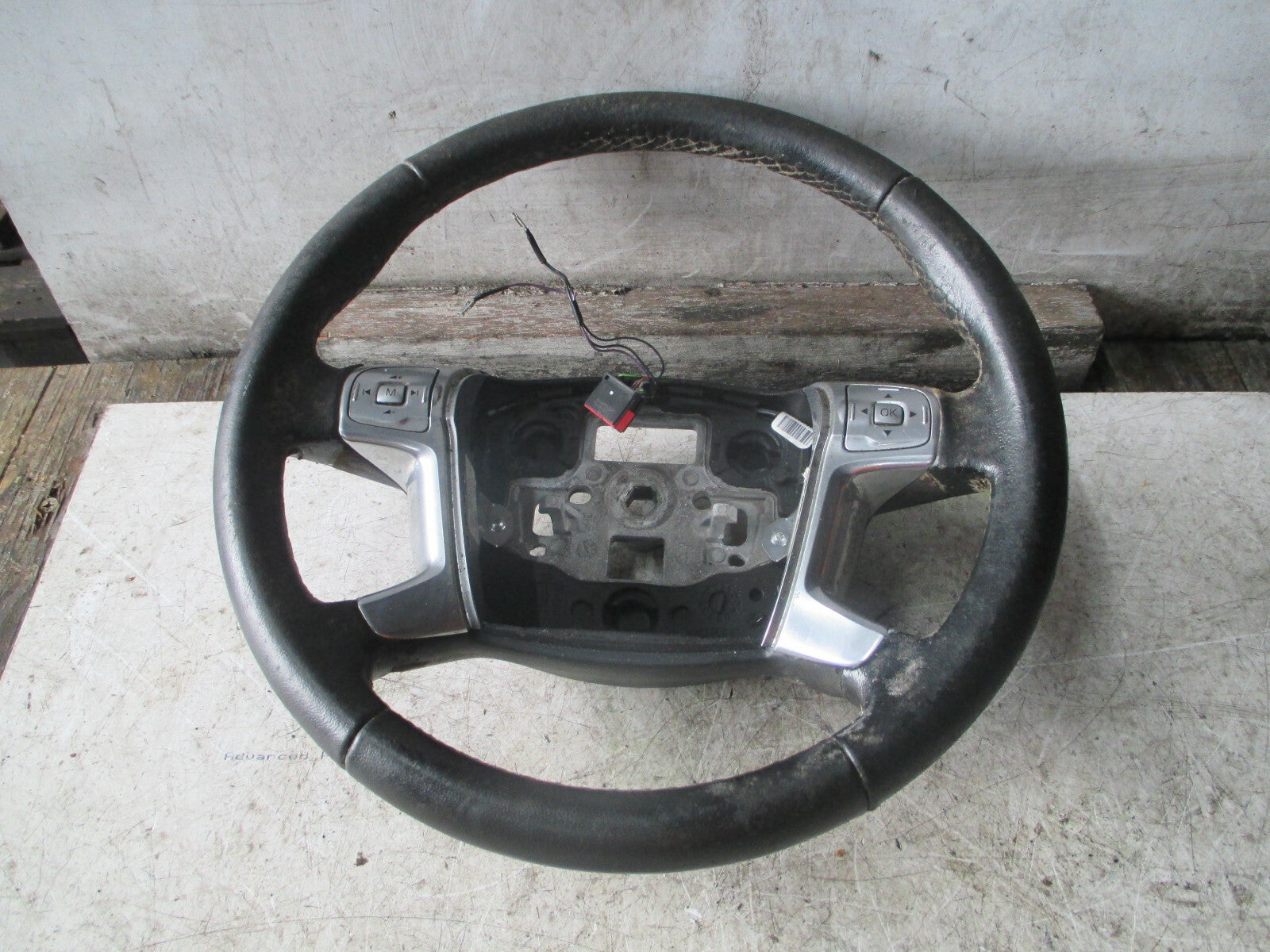 FORD GALAXY 2013 MK3 3 SPOKE MULTIFUNCTION STEERING WHEEL