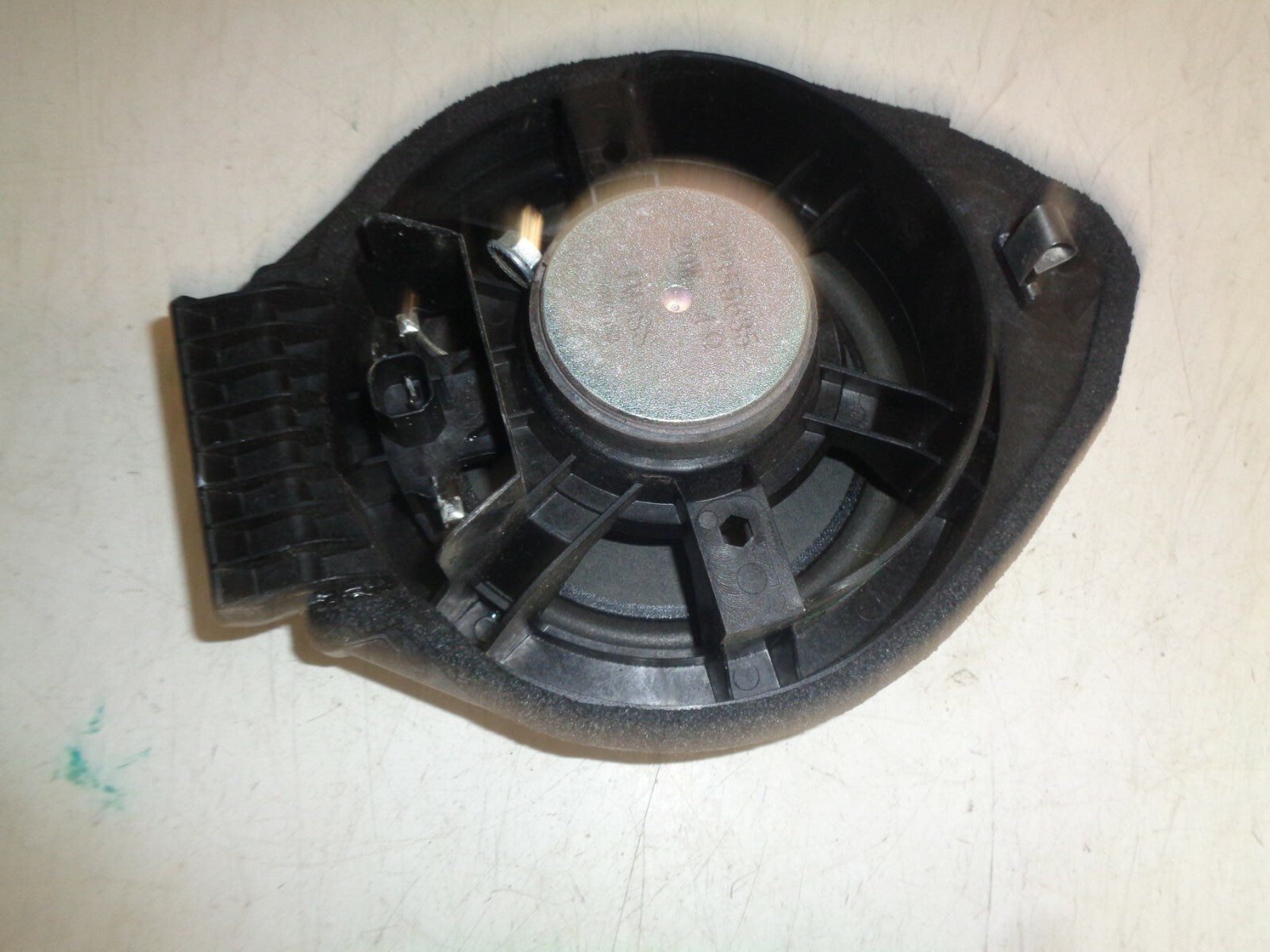 VAUXHALL VIVA 2016 OSF DRIVER SIDE FRONT DOOR SPEAKER