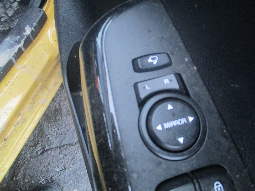 2023 KIA PICANTO MK3 JA OSF DRIVER SIDE FRONT POWERFOLD WINDOW CONTROL SWITCH