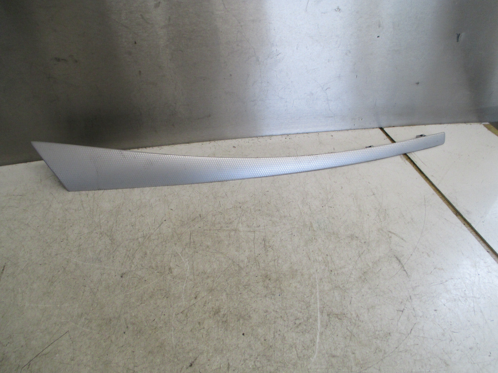 RENAULT MEGANE MK3 2013 PASSENGER SIDE DASHBOARD TRIM SILVER 684120008R