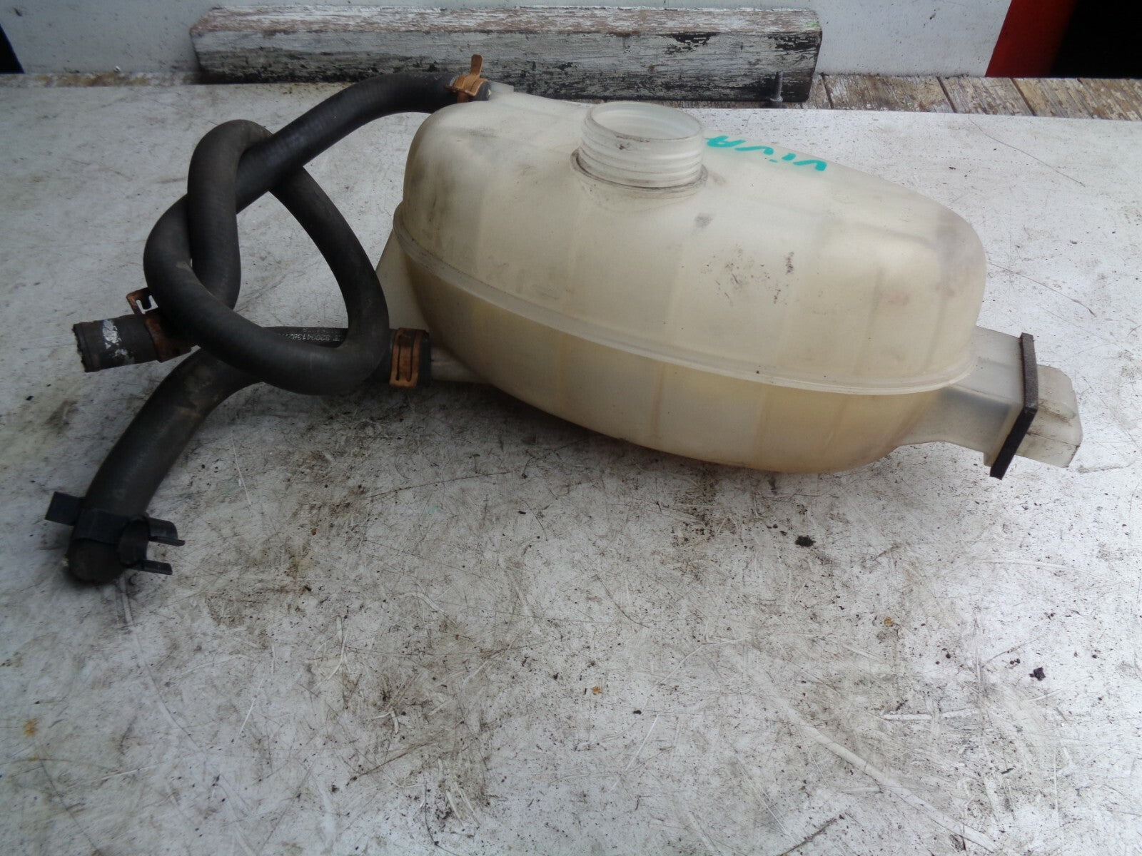 VAUXHALL VIVARO TRAFFIC COOLANT EXPANSION BOTTLE TANK 7700312900