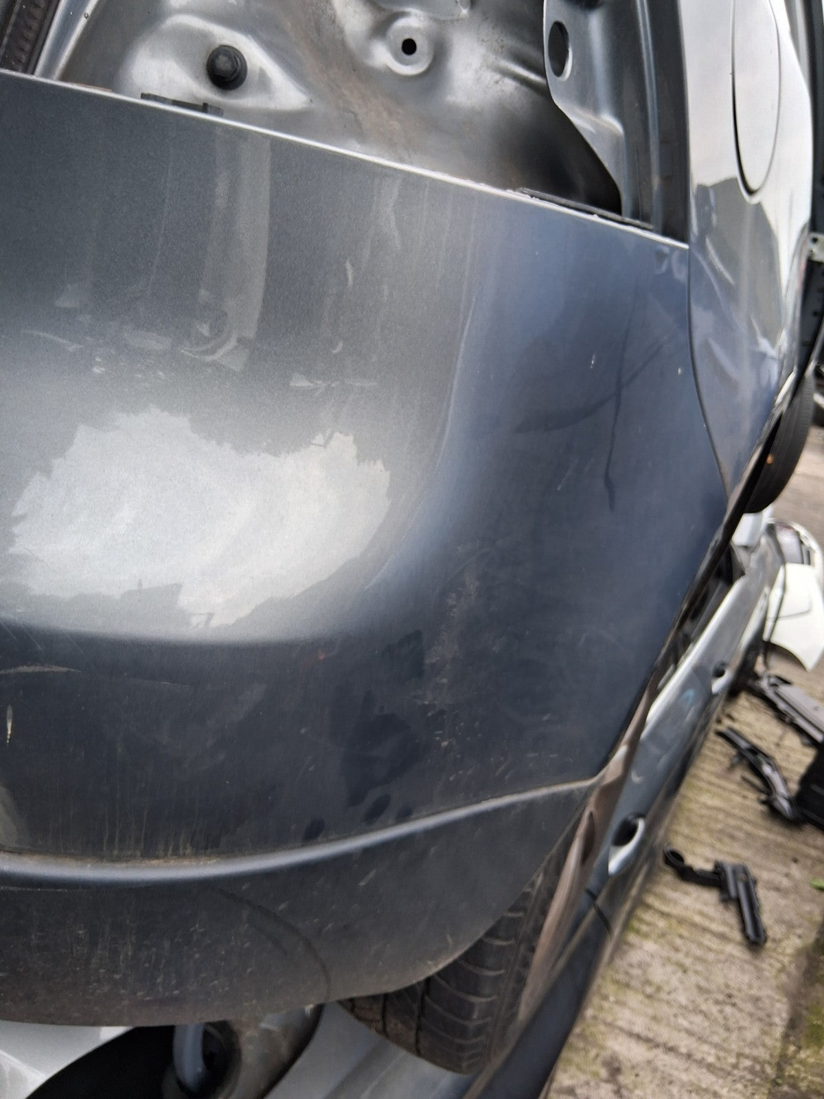 2007 VW VOLKSWAGEN GOLF MK5 COMPLETE REAR BUMPER GREY
