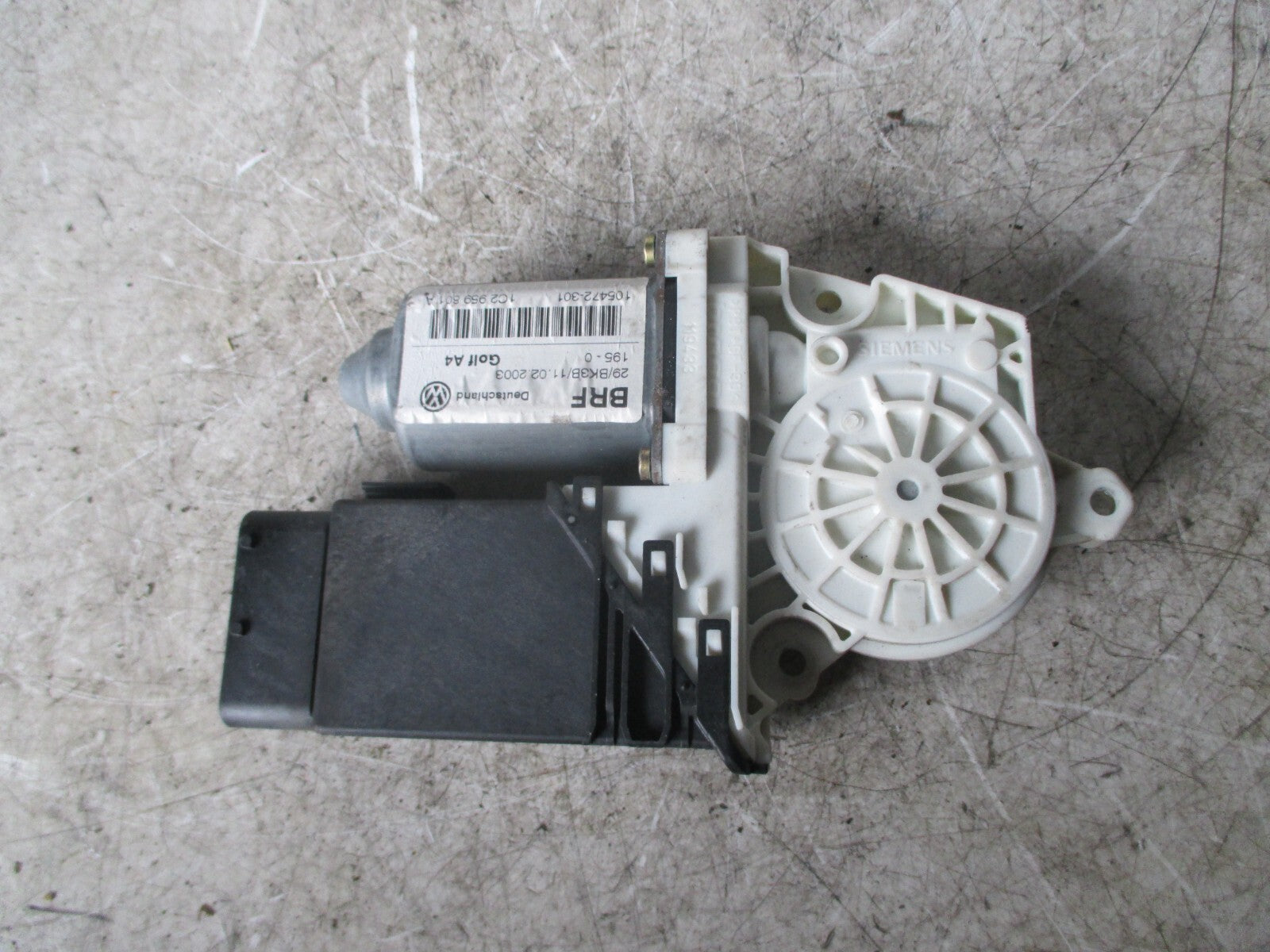 VW VOLKSWAGEN GOLF OSR DRIVER SIDE REAR WINDOW MOTOR REGULATOR 1C0959801