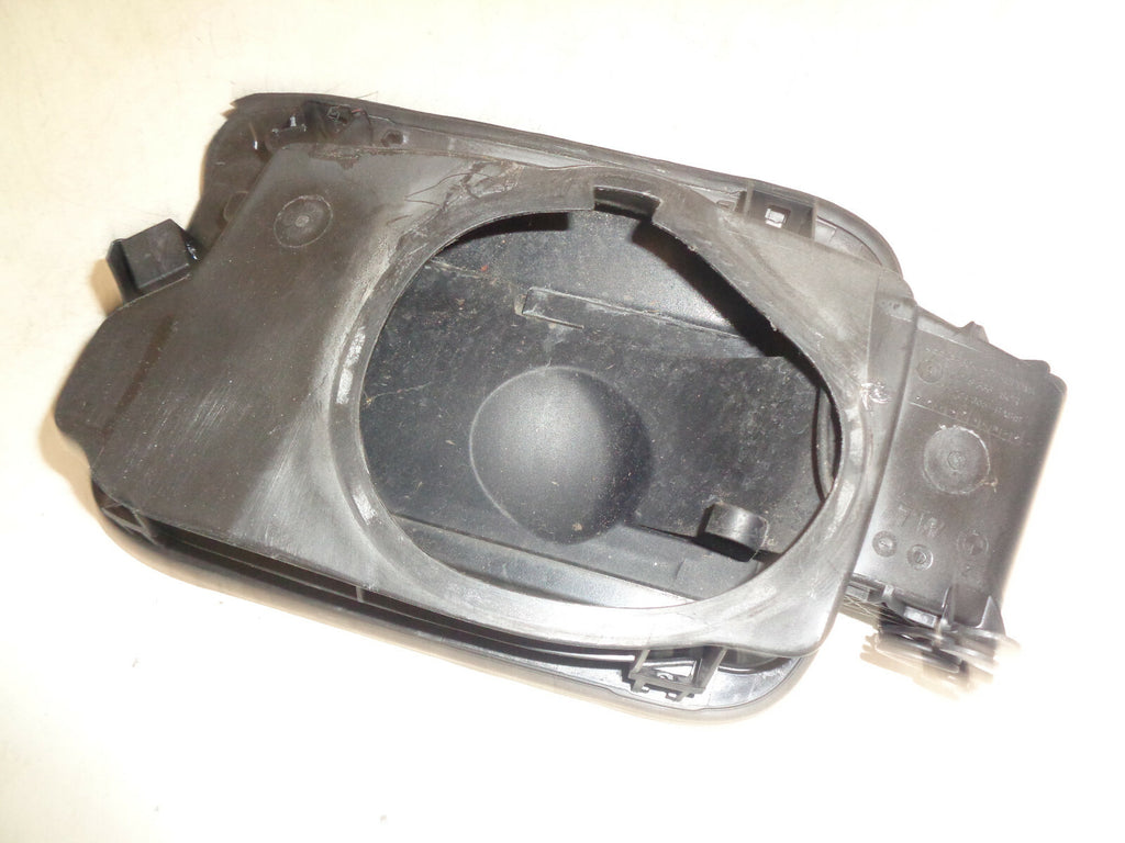 BMW 5 SERIES F10 2012 FUEL FILLER FLAP COVER BLACK SAPPHIRE 7218336