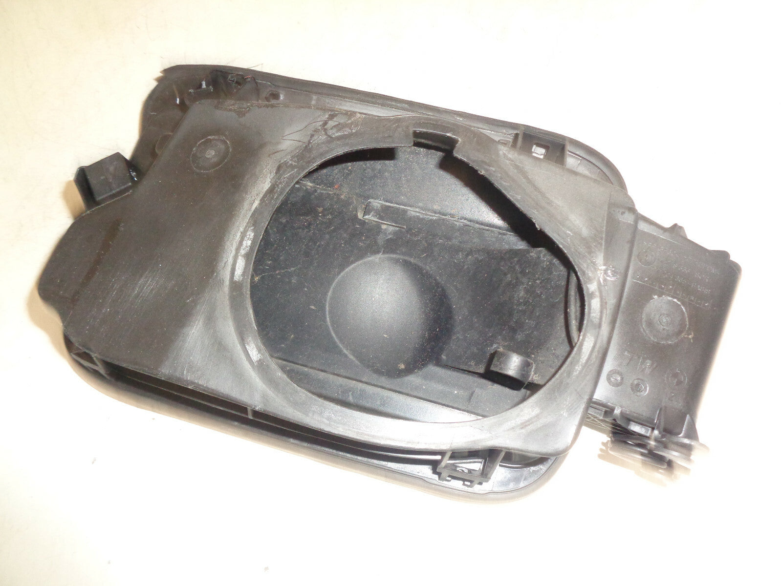 BMW 5 SERIES F10 2012 FUEL FILLER FLAP COVER BLACK SAPPHIRE 7218336
