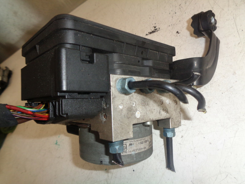 BMW 3 SERIES F30 2015 2.0 DIESEL  ABS PUMP CONTROLLER MODULE 6881173